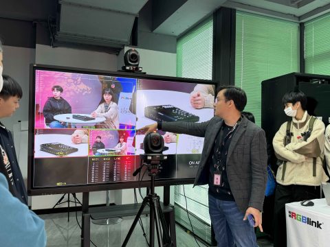 23-24學年中學英文部感受山與城 - 7