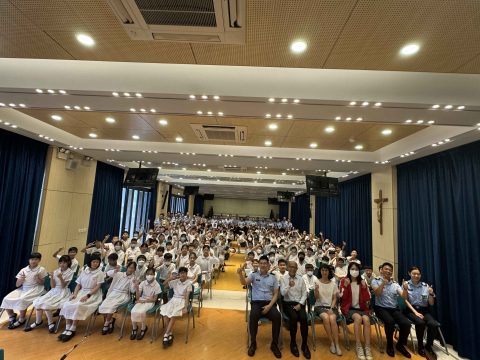 警察銀樂隊到校演奏 - 4