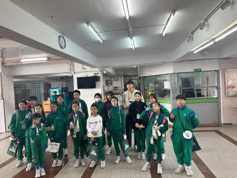 “鮑青網慈善賣旗”活動 - 6