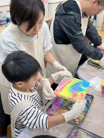 「繽紛世界流體畫」親子工作坊 - 4