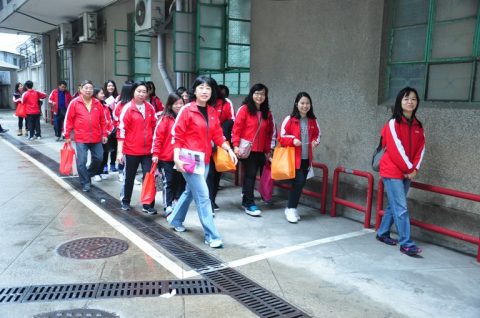  老師外出探訪獨居老人 - 4