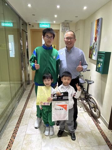 澳門世界宣明會校內賣旗 - 9