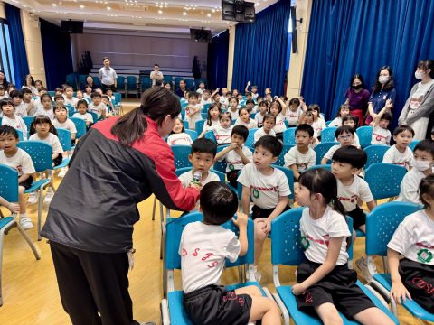 熱烈感謝虹光BAND精彩演出！幼稚園K3同學仔全情投入，閃耀舞台！ - 5