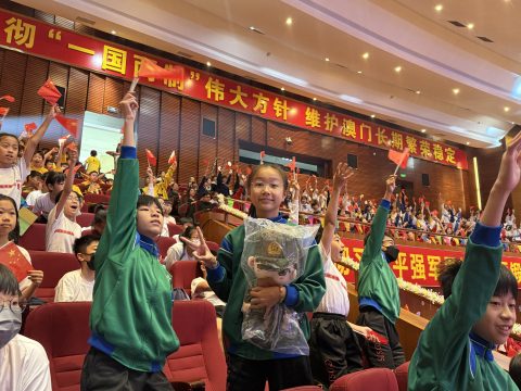 小學生與中國人民解放軍駐澳門部隊文藝表演 - 2