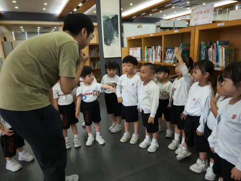 幼稚園K1參觀校內圖書館 - 5