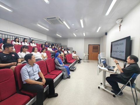 9月30日是本學年首次午間彌撒 - 11