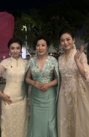 全運會開幕式汪明荃、曾小敏與我校校友麥曉柔攜手演繹經典曲目 - 5