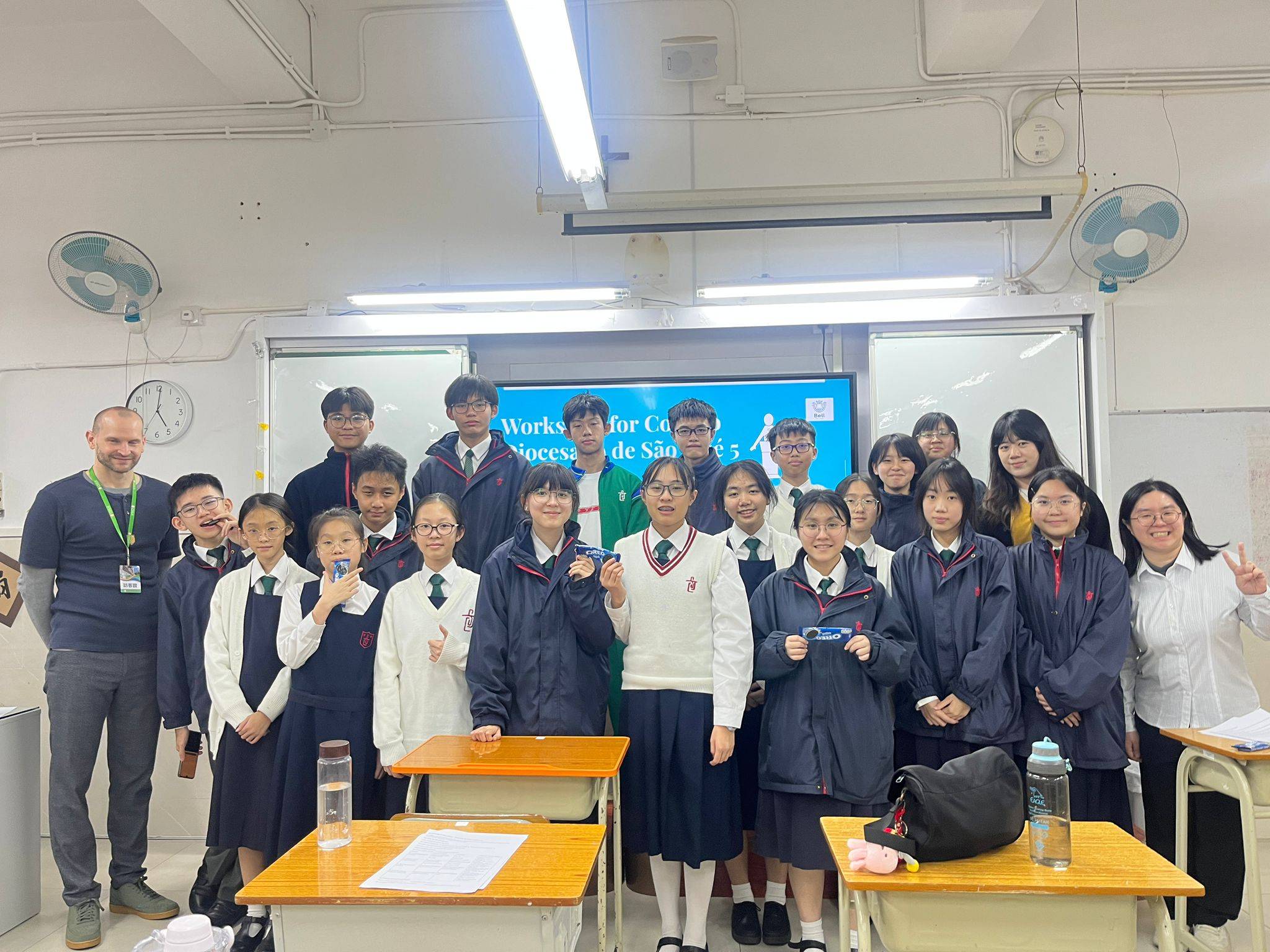 培養英語溝通力・深化思辨能力 - 1