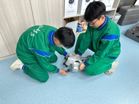 四足機械人-中學 - 8