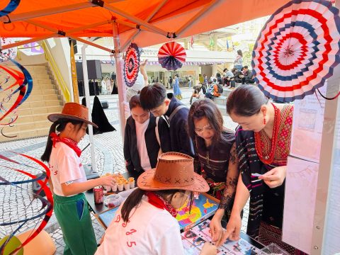 本校於聖若瑟大學國際文化嘉年華設立攤位 - 3