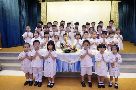 誦念玫瑰經（幼稚園） - 1